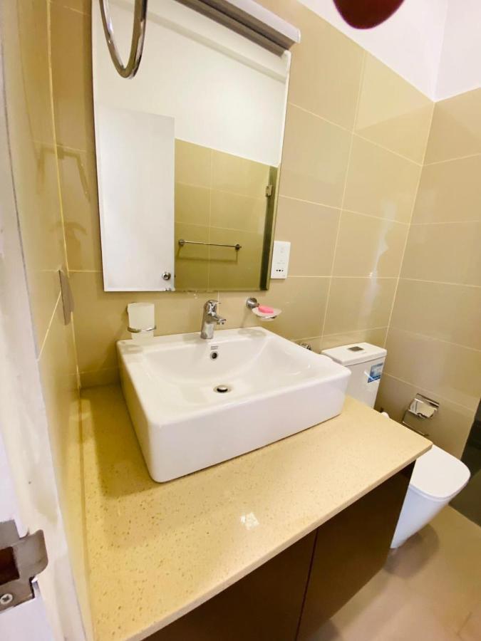 Ocean Breeze - Udaya Luxury Apartments Negombo Exterior photo