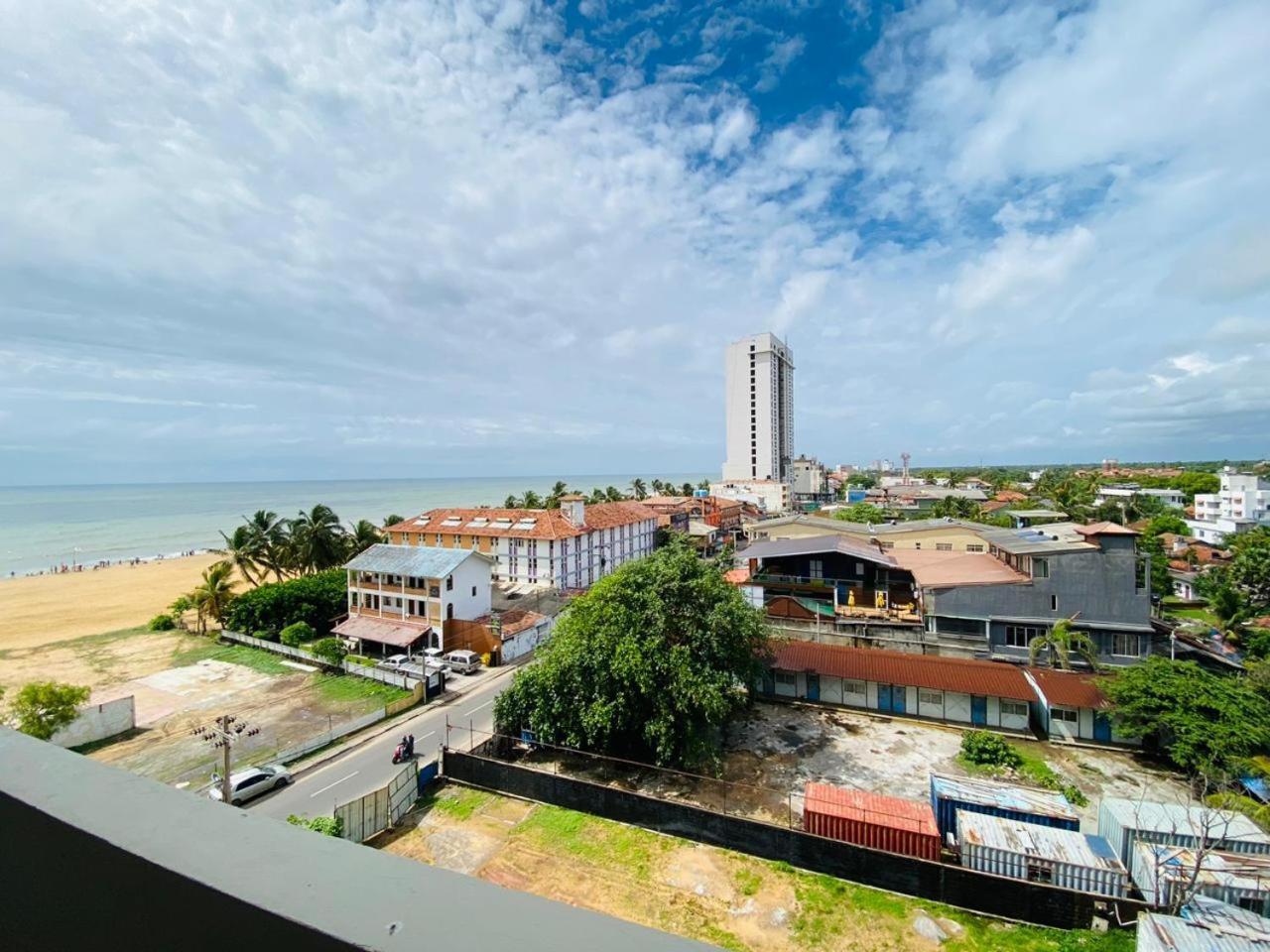 Ocean Breeze - Udaya Luxury Apartments Negombo Exterior photo