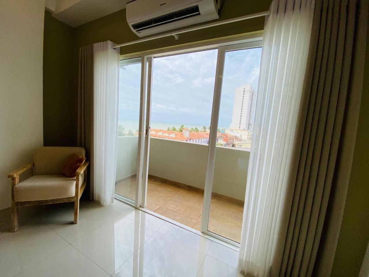 Ocean Breeze - Udaya Luxury Apartments Negombo Exterior photo